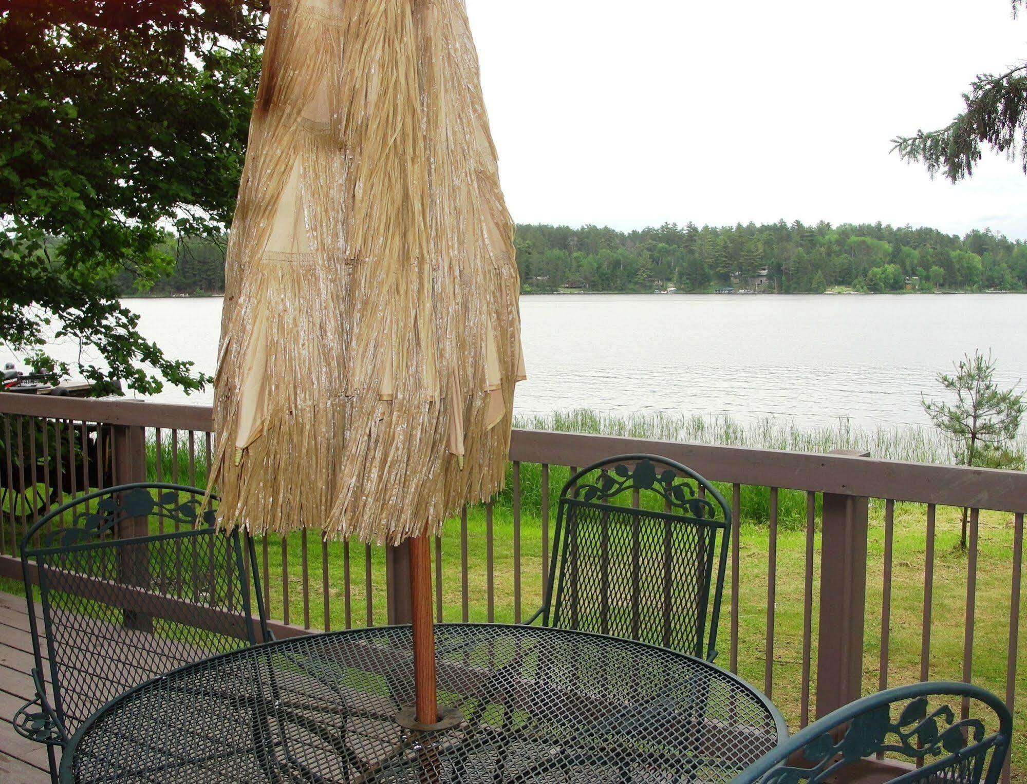 Pine Point Lodge Resort & Motel Crane Lake Exteriör bild