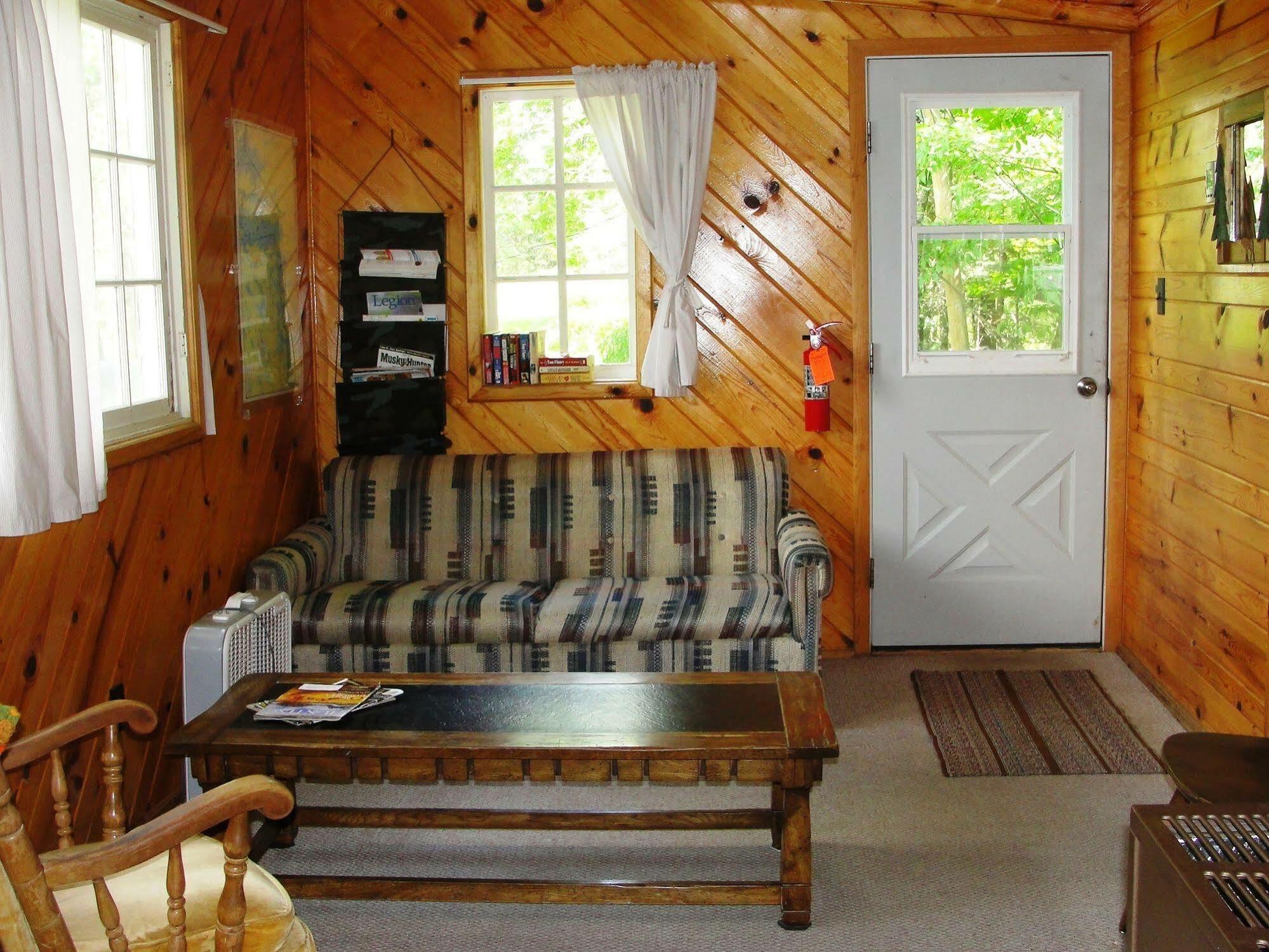 Pine Point Lodge Resort & Motel Crane Lake Exteriör bild